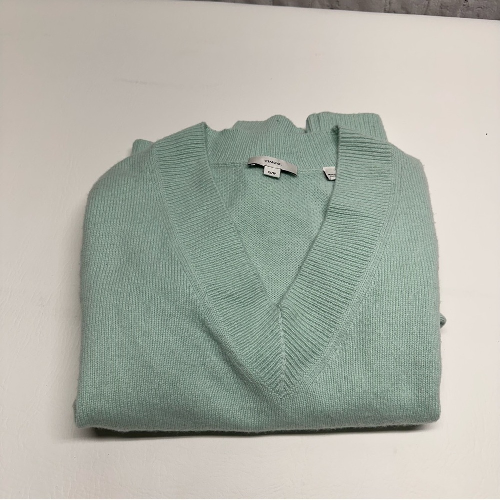 Vince Light Green V-Neck Women's Sweater wool/cashmere blend size XS - Picture 9 of 9